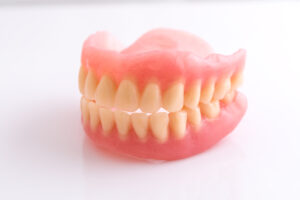 3 Signs Your Dentures Need Repair