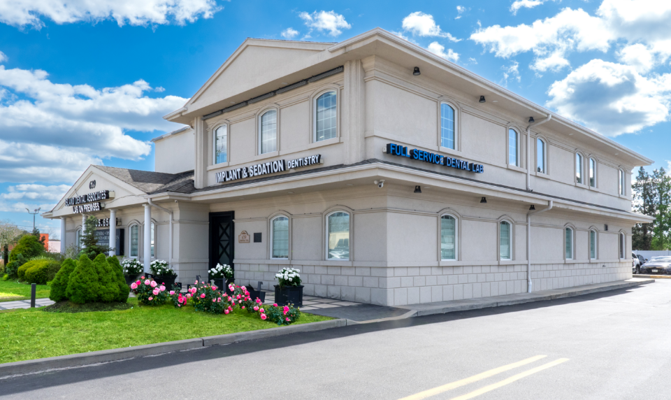 Island Dental Associates at Franklin Square and Levittown